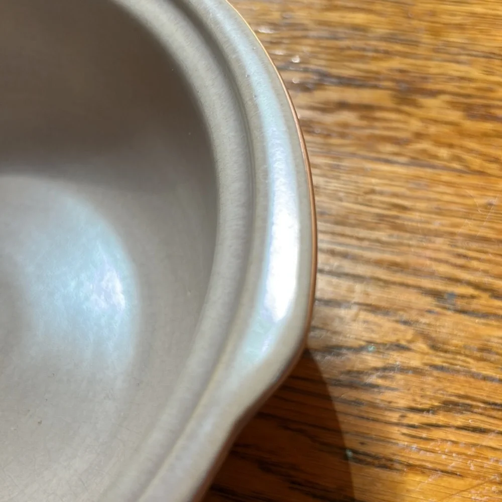 La Solana Scottsdale, AZ pottery. Casserole bowl.  Mauve/pink.